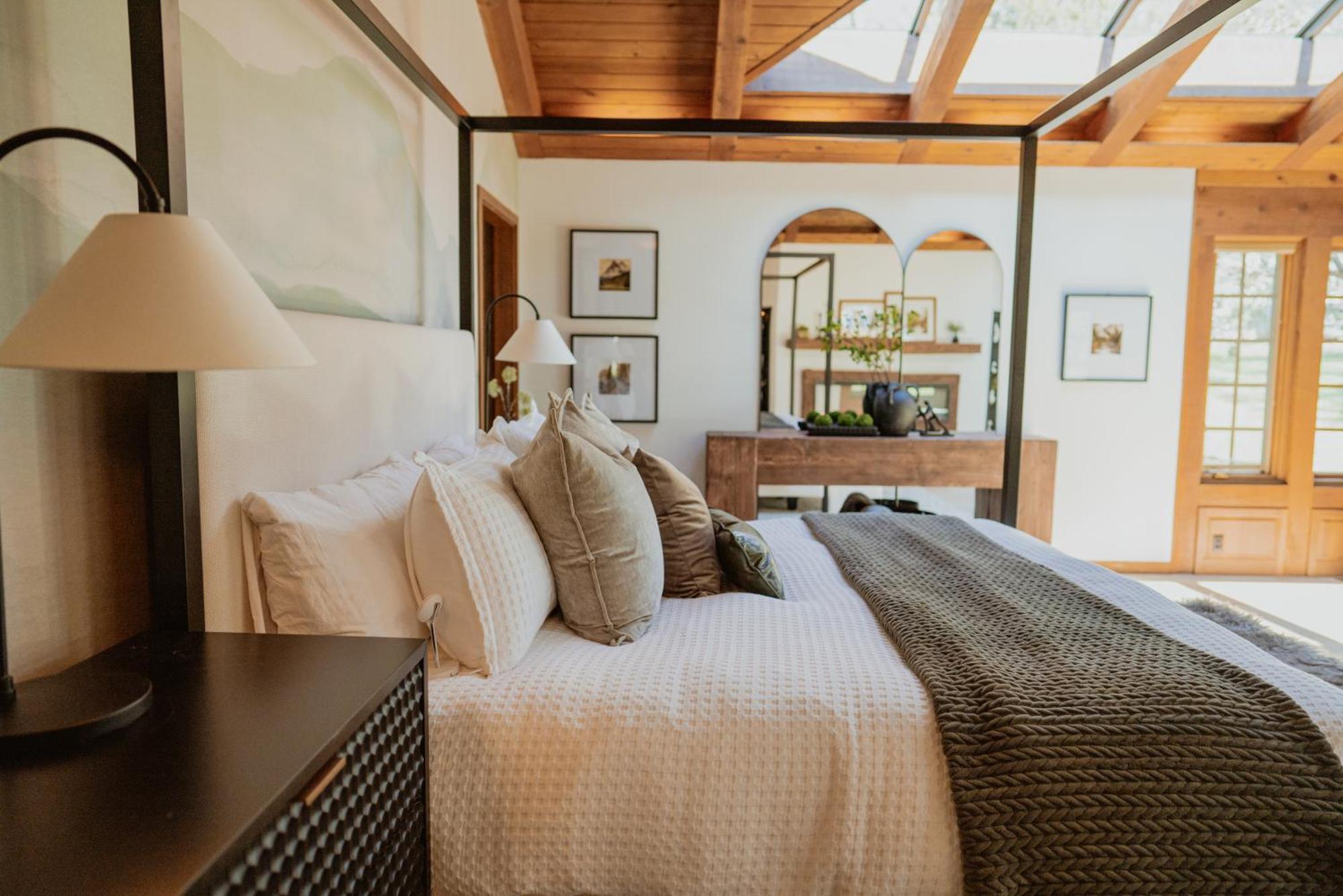 Stone House By Casa Oso, Hot Tub, 43 Private Acres With Hiking Trails *