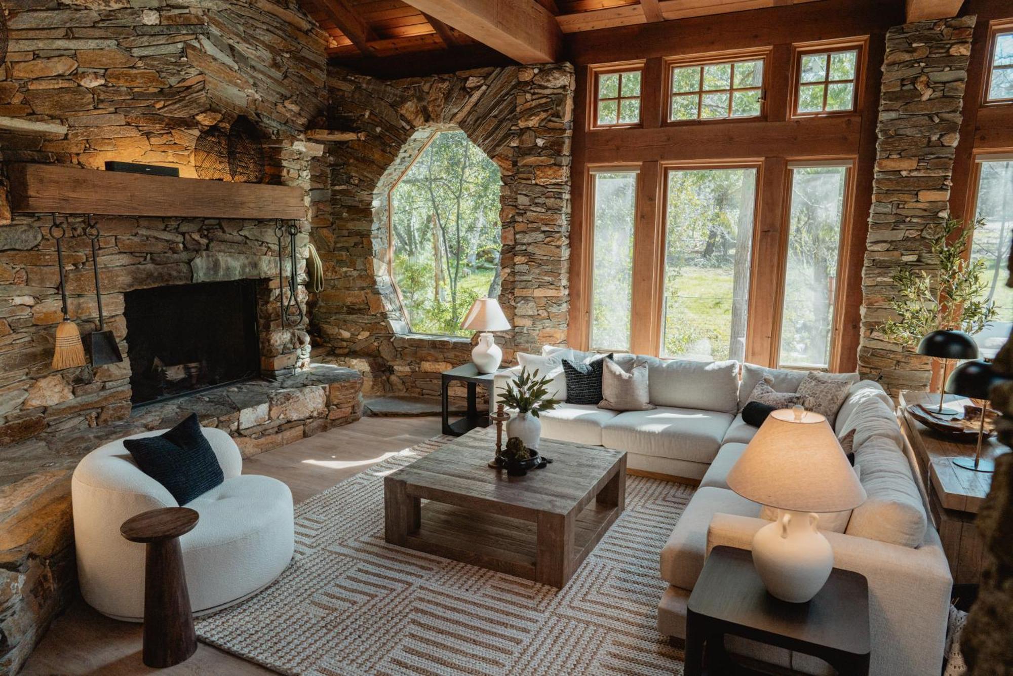 Stone House By Casa Oso, Hot Tub, 43 Private Acres With Hiking Trails